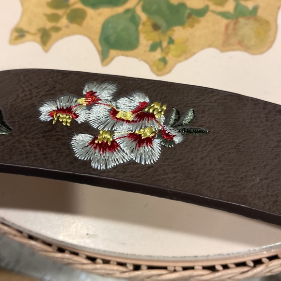 💖Floral Embroidered Brown Belt - Picture 5 of 6